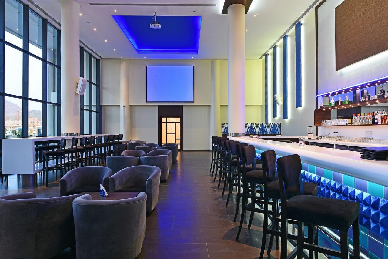 Отель Club One Manor Экстерьер фото
