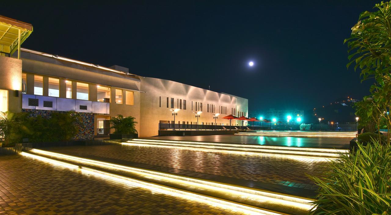 Отель Club One Manor Экстерьер фото